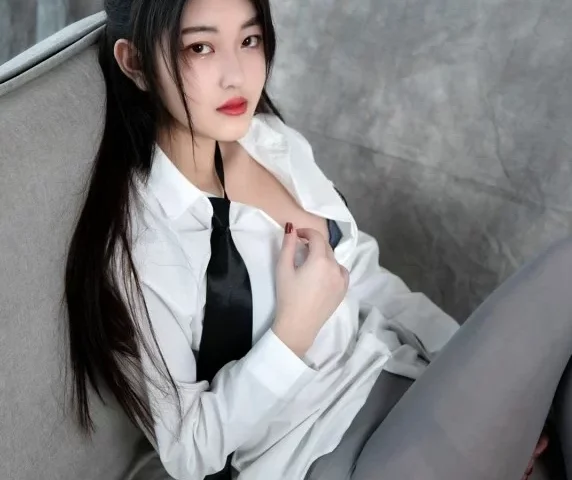 LD零度摄影 NO.112 兼职模特林微 [45P+39M]