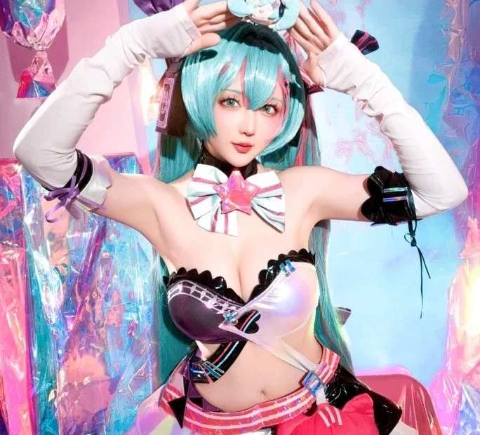 星之迟迟 – NO.238 Miku初音未来 喵斯快跑[73P-117.2M]