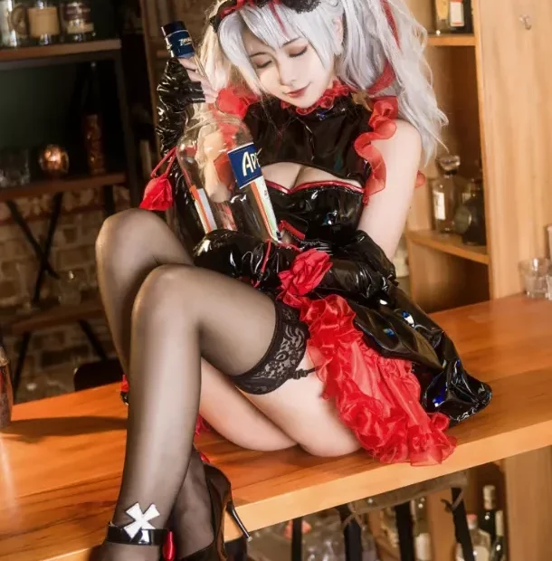 Momoko葵葵 – NO.046 碧蓝航线 阿尔达伯特亲王[21P-394.3M]